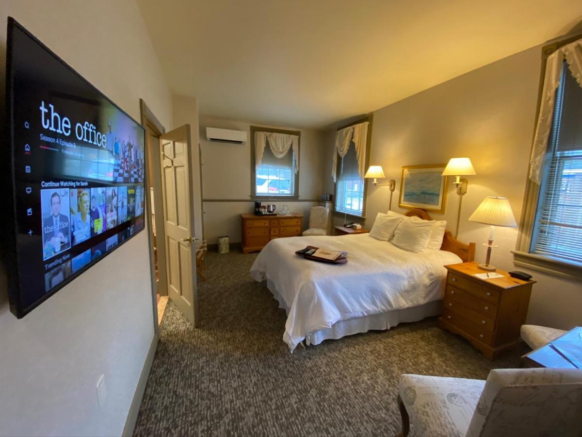 Chambery Inn リー エクステリア 写真